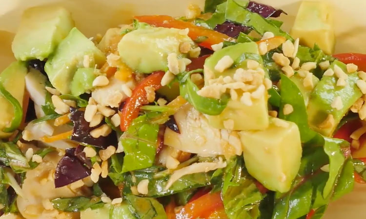 VDO : Creative Cooking from Avocado “Spicy Chicken & Avocado Salad”